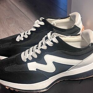 Steve Madden Black and White Women's Sneakers